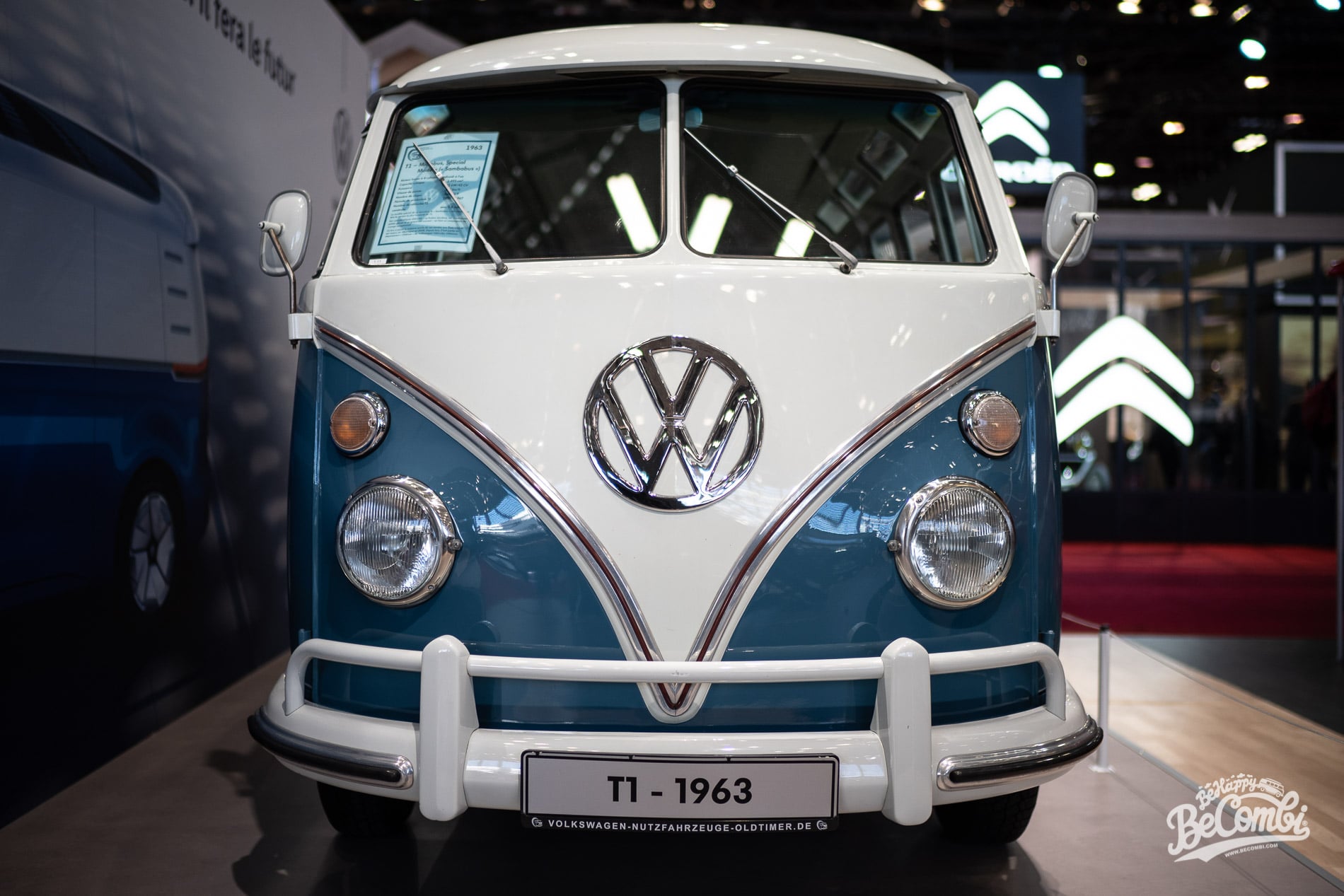 Des Volkswagen Combi à Retromobile 2020 — Be happy. Be Combi !